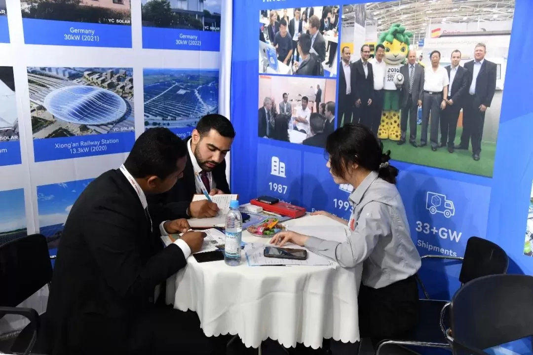 国际速递 | 英辰新能源：“全黑美学”N型高效组件重磅亮相Intersolar